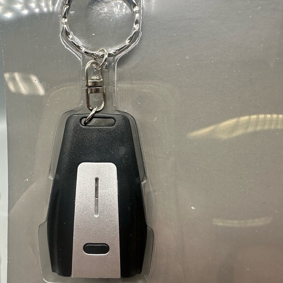 Saddlebred Whistle Key Finder with LED Light - Picture 5 of 5